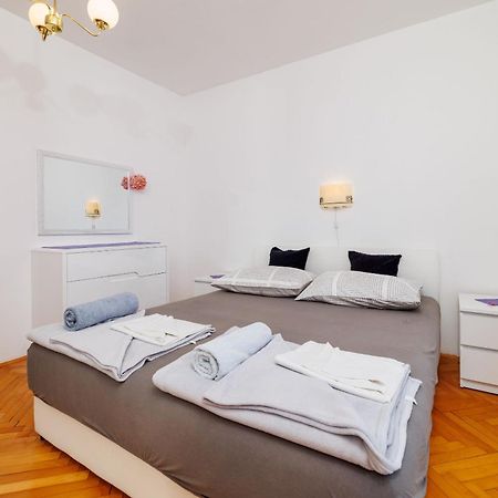 Apartments Melita Dramalj Extérieur photo