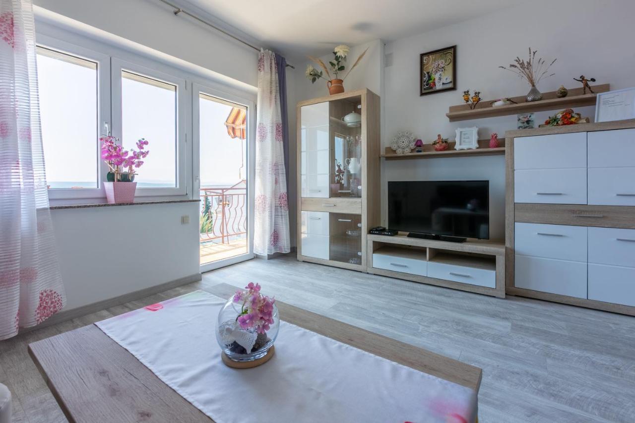 Apartments Melita Dramalj Extérieur photo