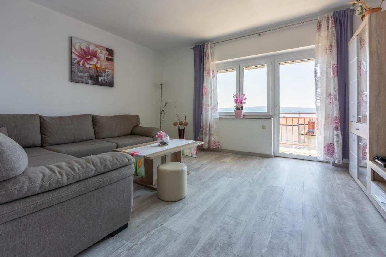 Apartments Melita Dramalj Extérieur photo