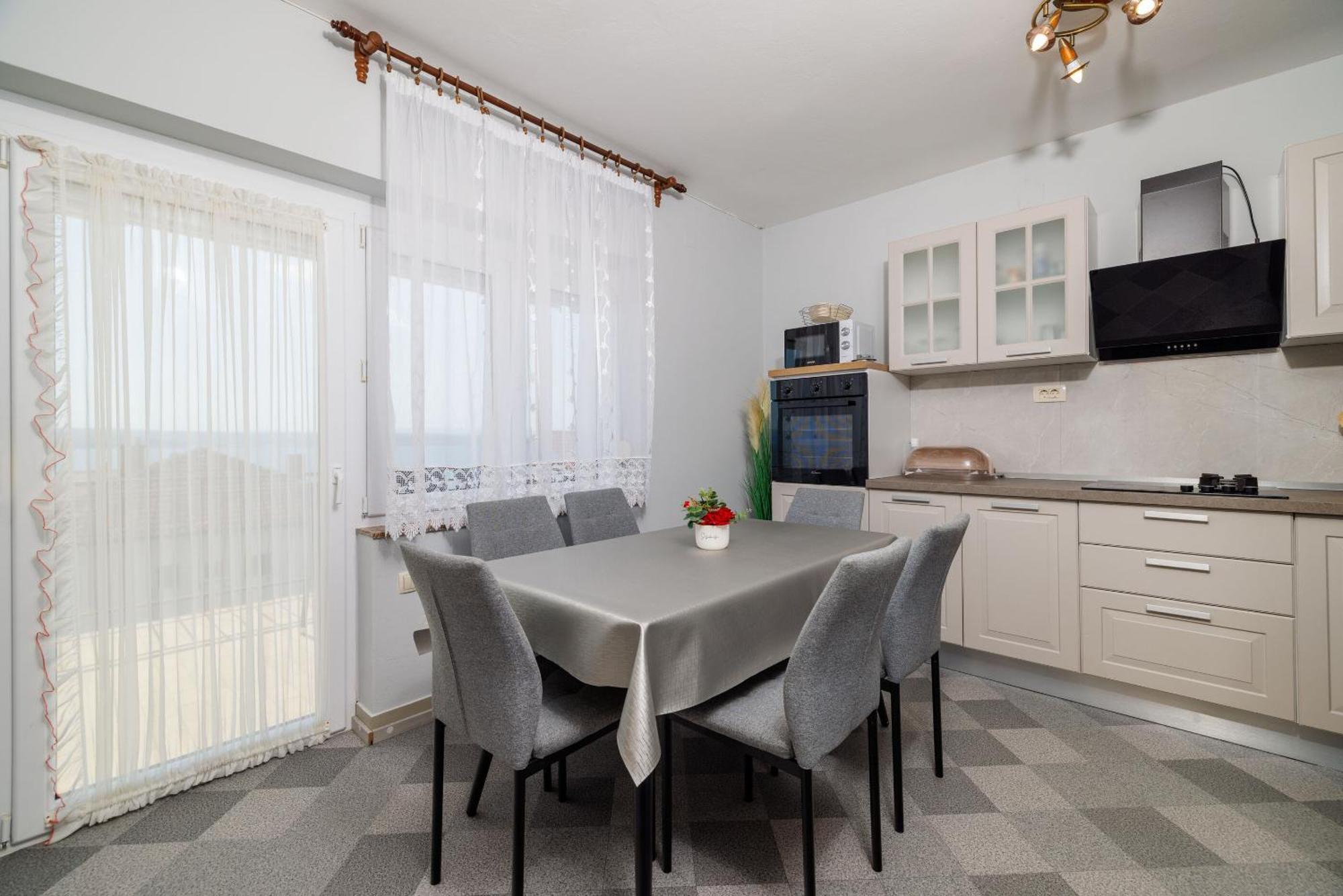 Apartments Melita Dramalj Extérieur photo