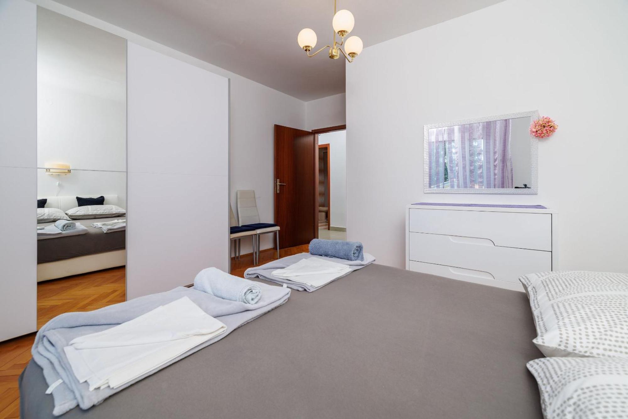 Apartments Melita Dramalj Extérieur photo