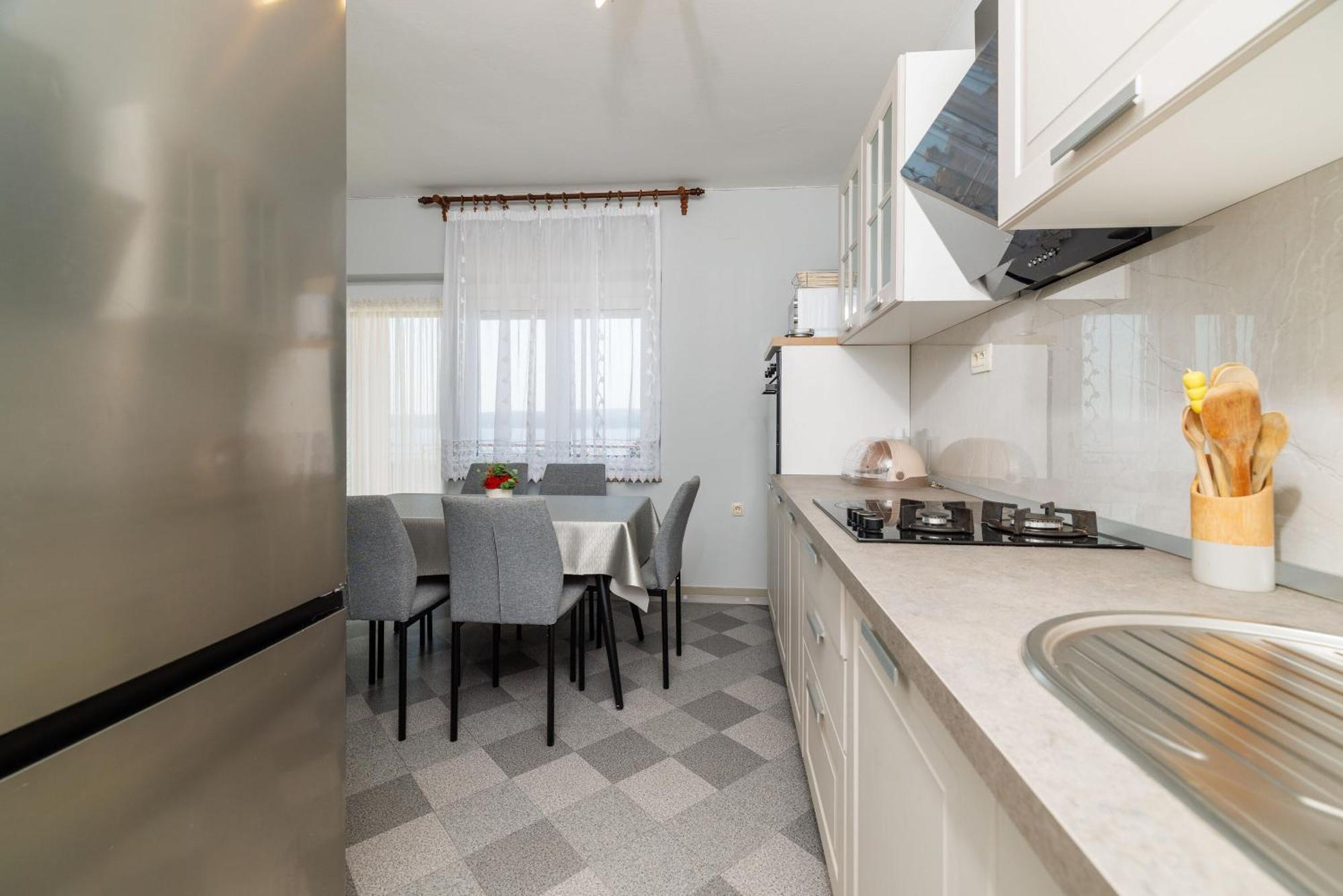 Apartments Melita Dramalj Extérieur photo
