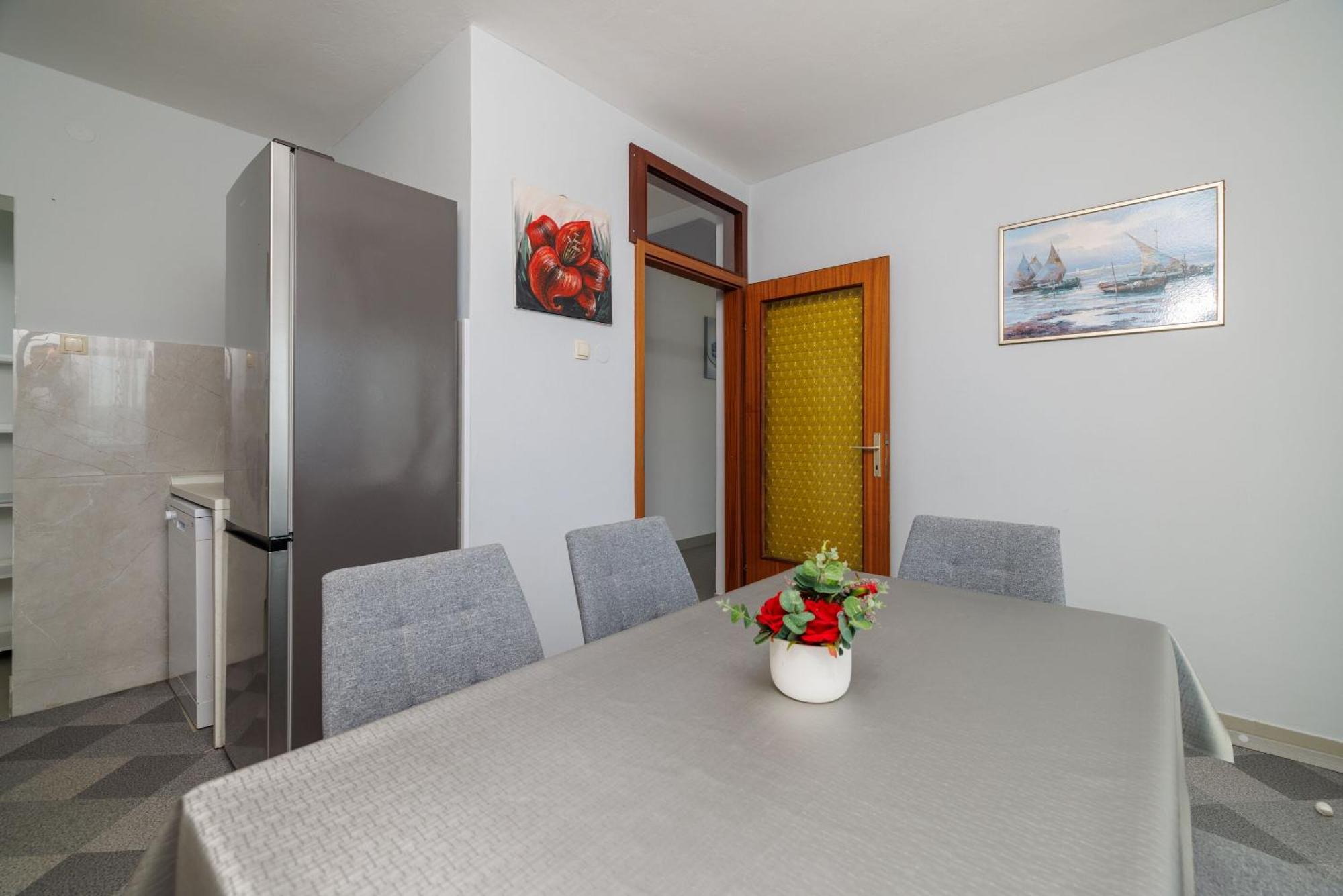Apartments Melita Dramalj Extérieur photo