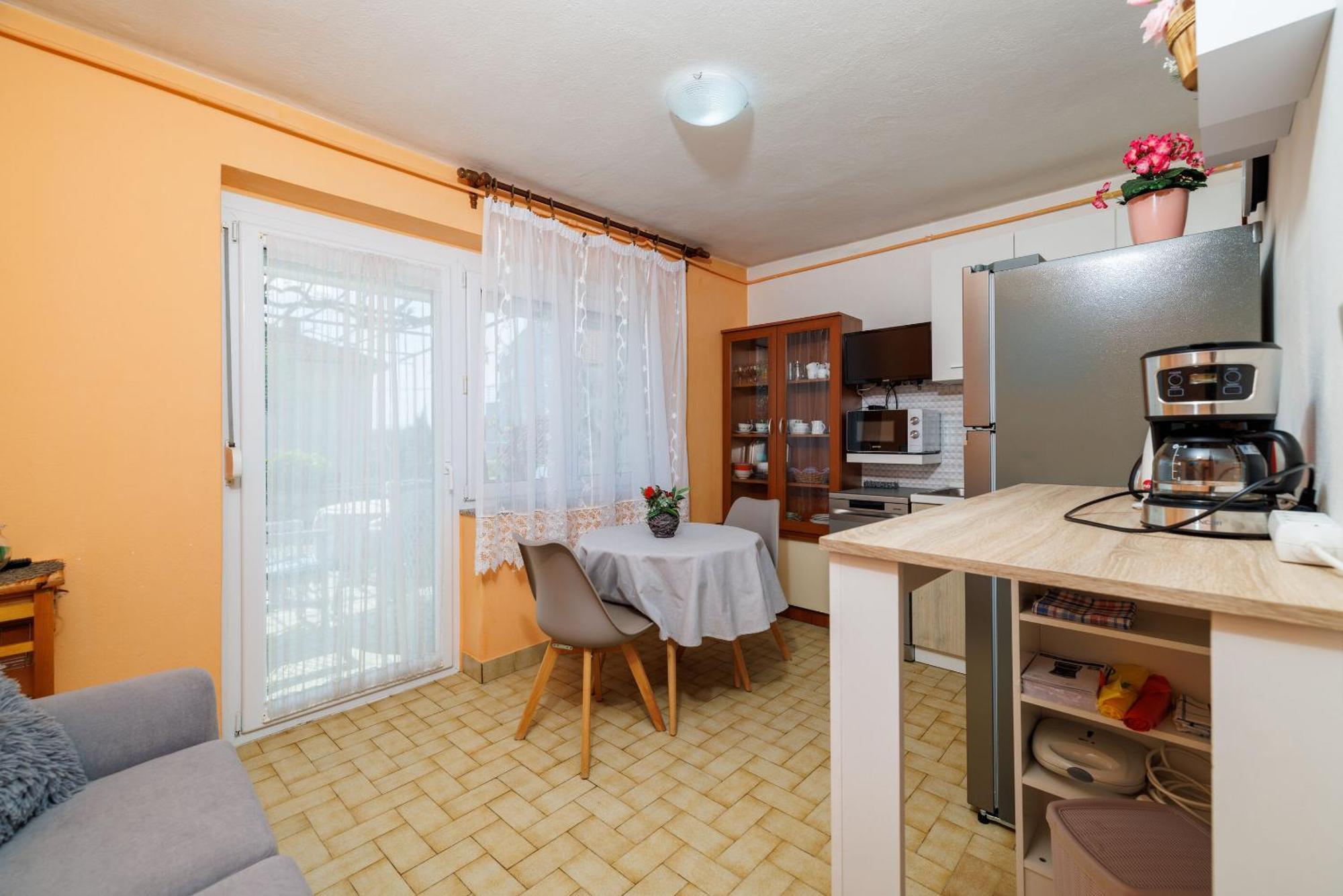 Apartments Melita Dramalj Extérieur photo